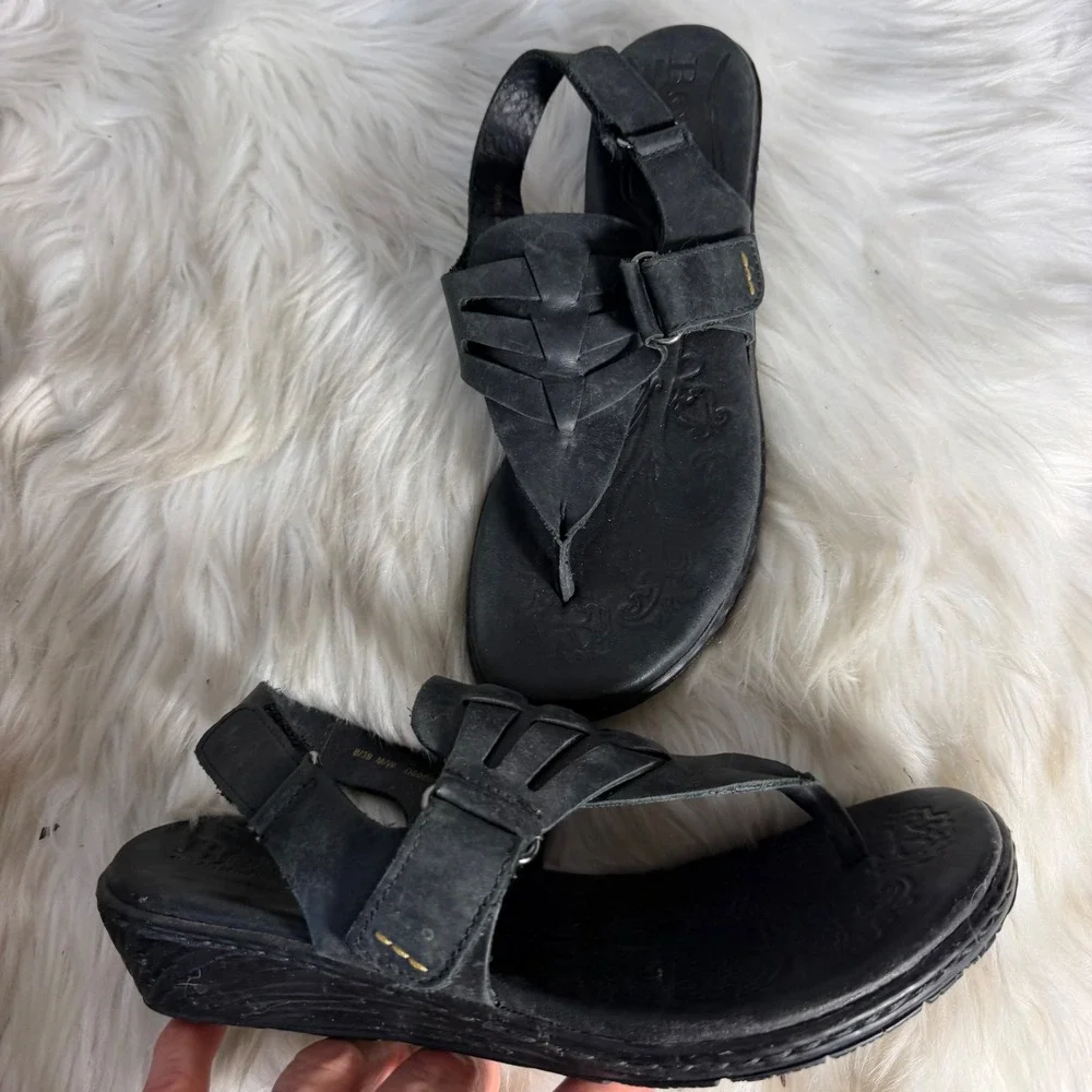 Born Karis Womens Black Leather Thong Wedge Sandals Laser Cut Cage Size 8